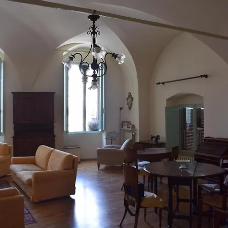 Vannucci 10 Apartment *